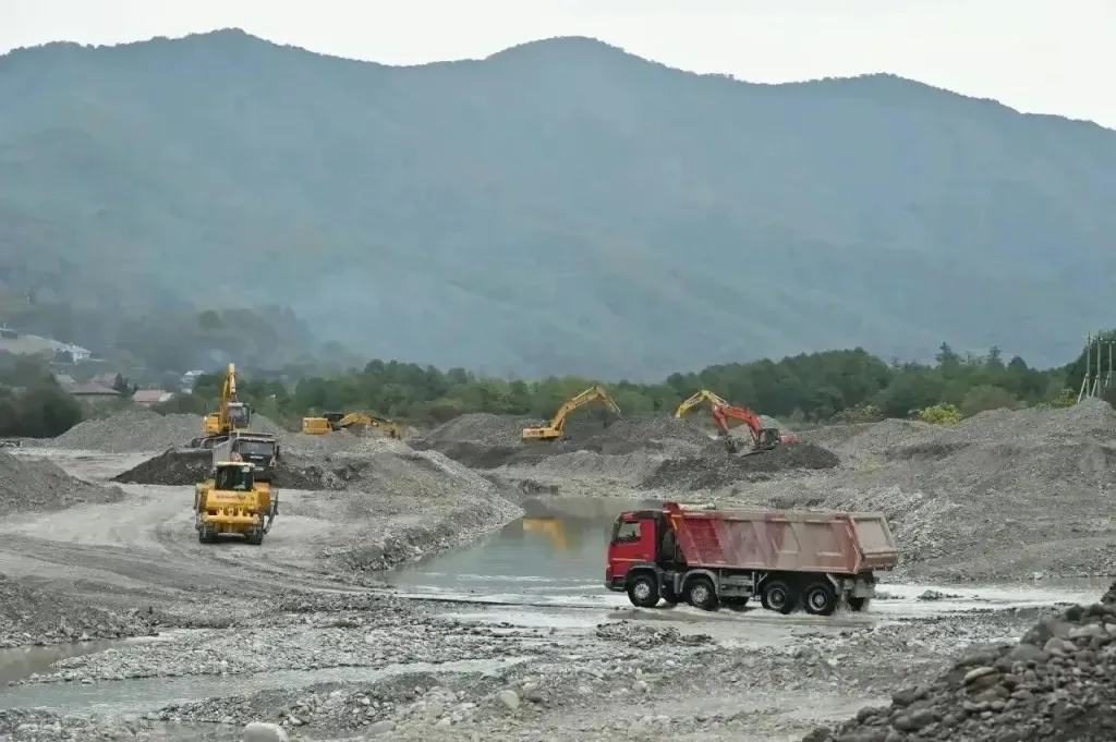 В Сочи до конца года восстановят повреждённый водозабор на Шахе