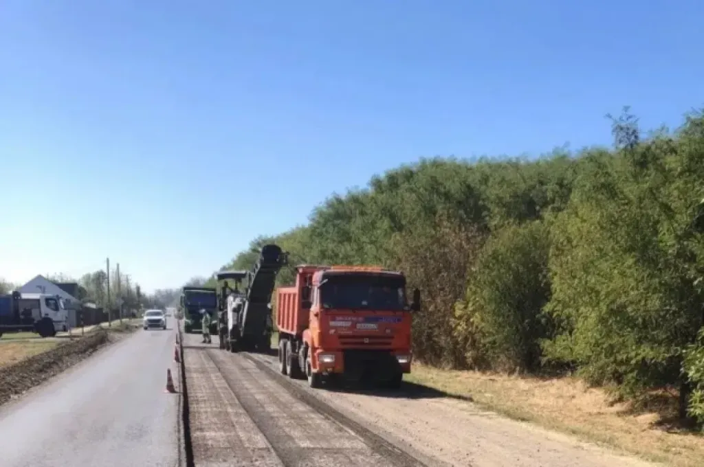 На трассе Краснодар — Кропоткин ремонтируют шестикилометровый участок