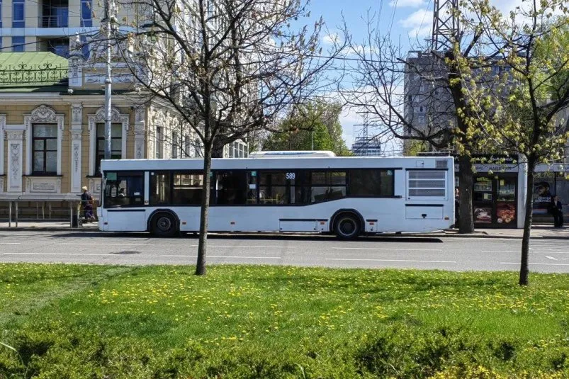 Краснодарцы стали чаще ездить на работу на общественном транспорте