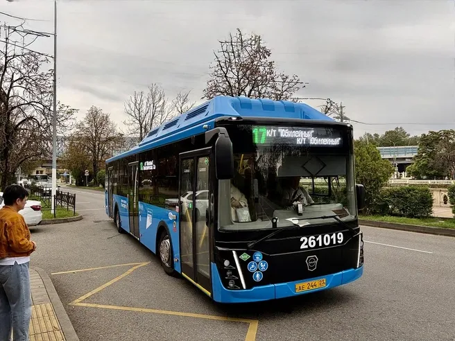 Восемь новых автобусов вышли на маршрут № 17 в Сочи