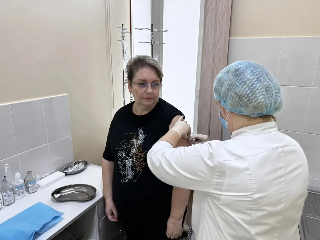 Более 1,1 млн жителей Кубани привились от гриппа
