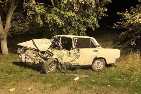 На трассе под Гулькевичами в лобовом ДТП погиб 23-летний водитель