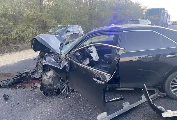 Два человека погибли, двое детей пострадали в ДТП в Выселках